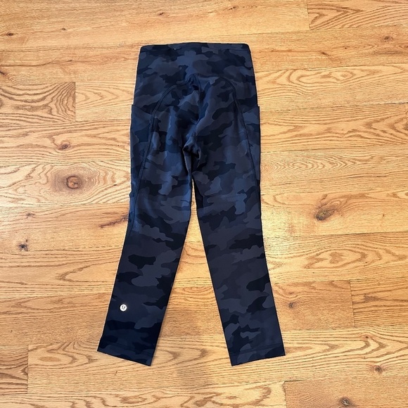 Lululemon Swift Speed High-Rise Crop 21" in Heritage 365 Camo Deep Coal (Size 2) - Picture 7 of 12